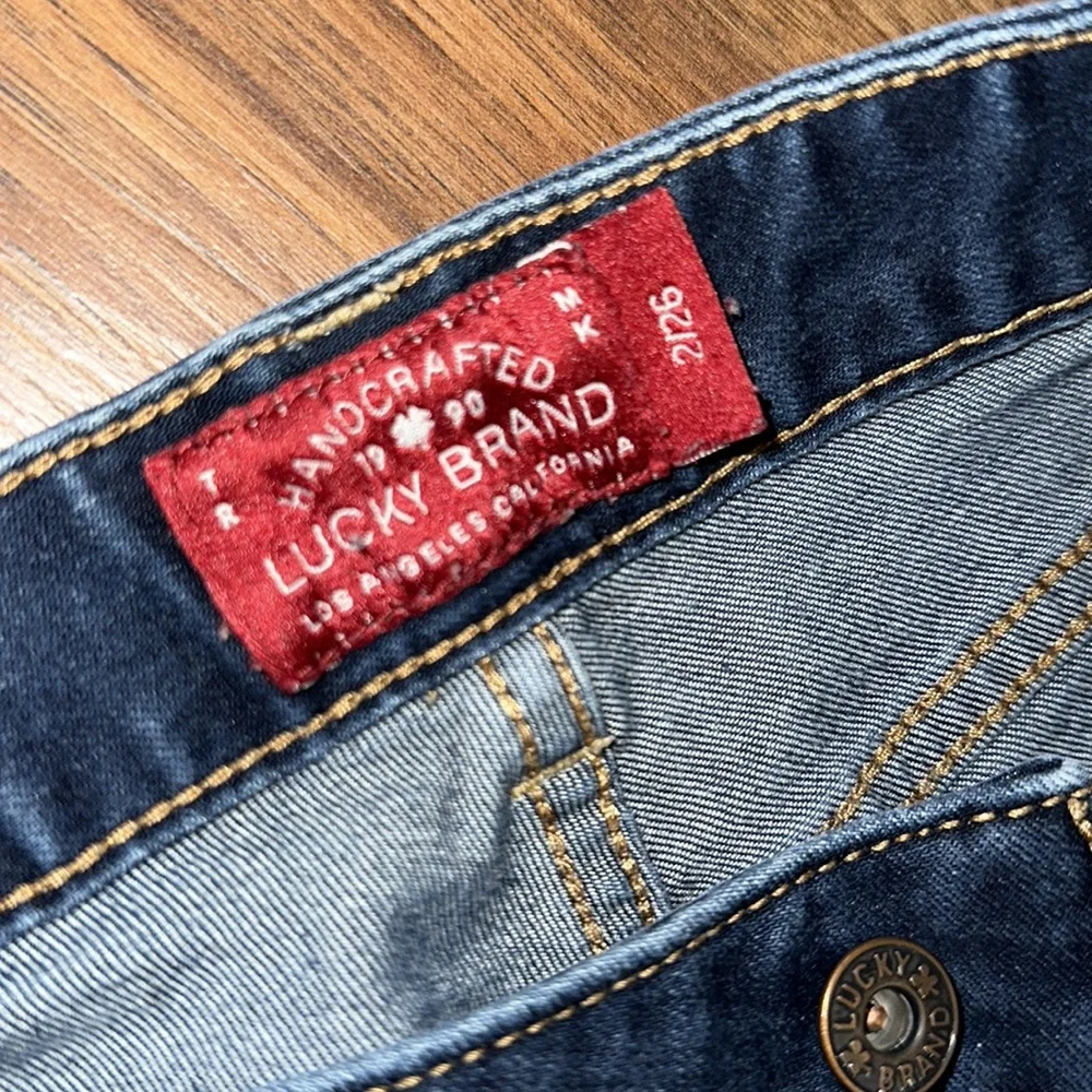 Size 2 / 26 Lucky Brand Layla Capri Jeans - Picture 5 of 5
